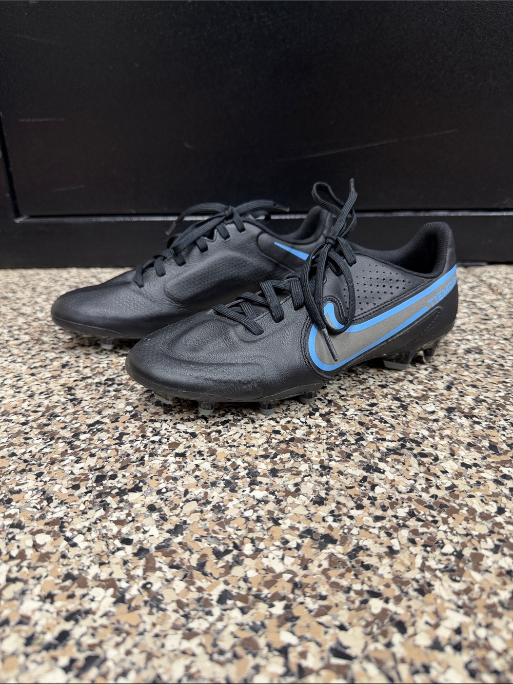 Size 5 Boys Nike Tiempo Soccer Cleats Brand New